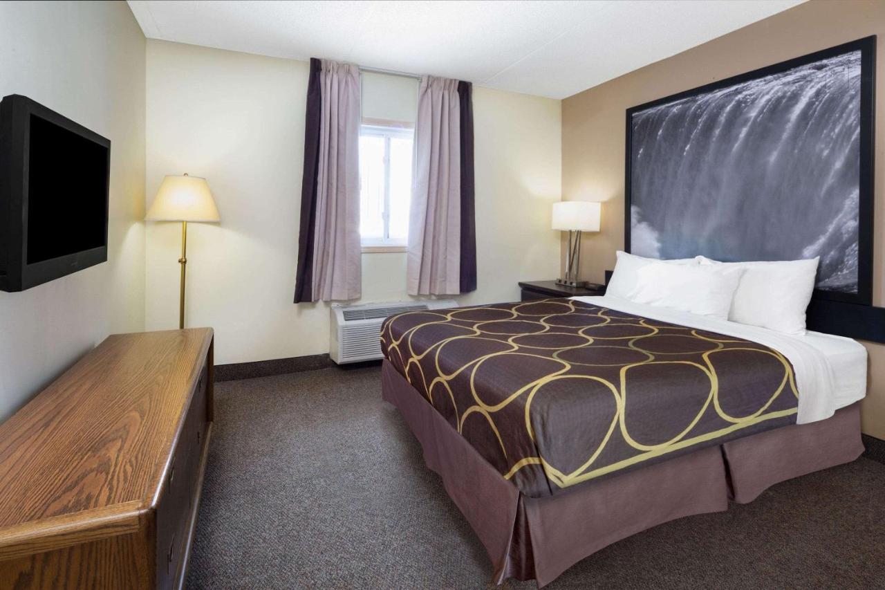 Super 8 By Wyndham Niagara Falls By The Falls Zewnętrze zdjęcie