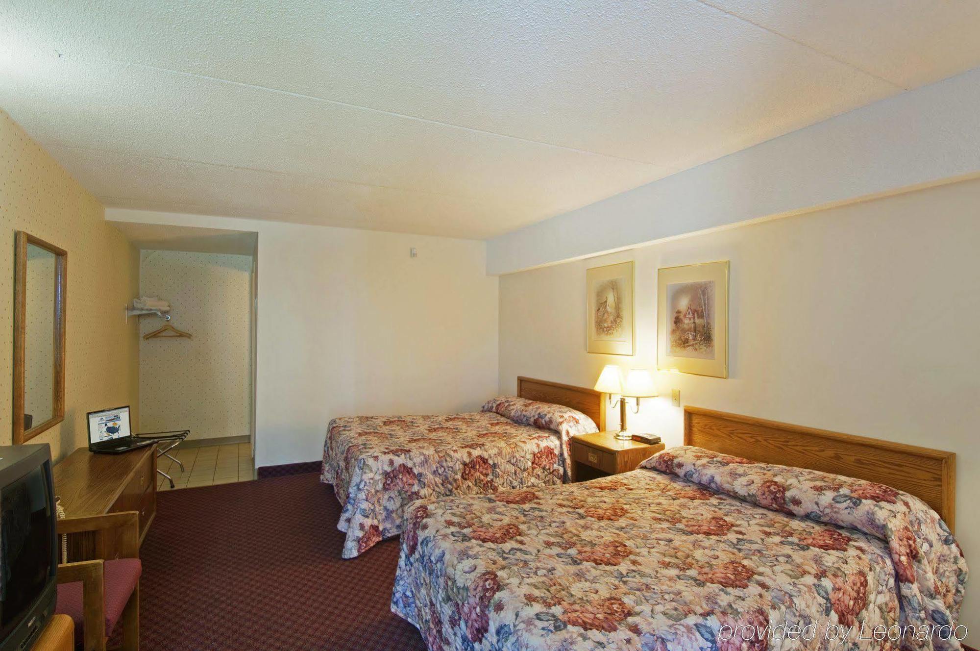Super 8 By Wyndham Niagara Falls By The Falls Zewnętrze zdjęcie